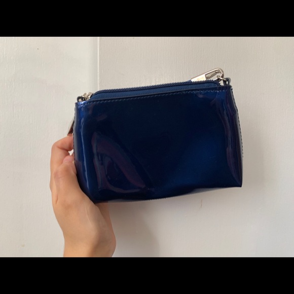 Beijo Wrist Purse - Picture 2 of 3